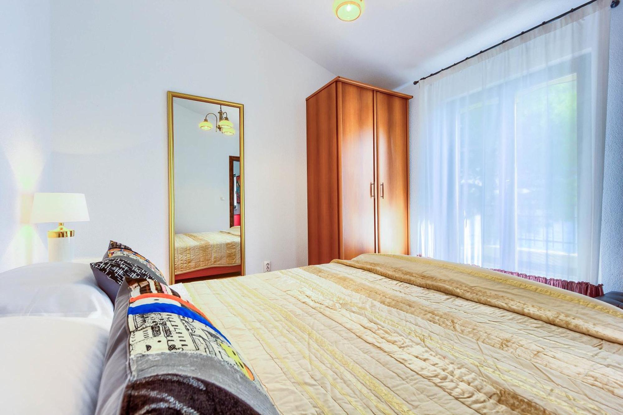 Family Friendly Seaside Apartments Rogoznica - 2010 Room photo